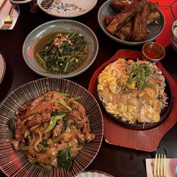 Soothr - spare ribs, oyster omelette, mornin glory, pad see ew - Cocktail Bars Near Me - Long Island City, New York Soothr - spare ribs, oyster omelette, mornin glory, pad see ew - Cocktail Bars Near Me - Long Island City, New York