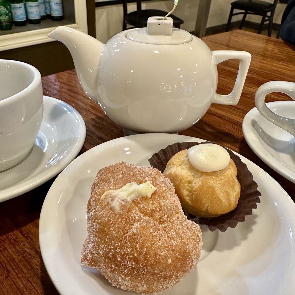 Fritelle and Bigne with a pot of tea - the best!! Fritelle and Bigne with a pot of tea - the best!!