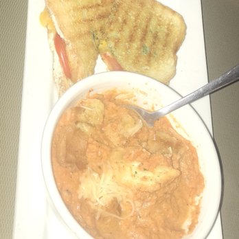 Chatterbox Pub - Grilled cheese with tomato soup - Bars Near Me - Minneapolis, Minnesota