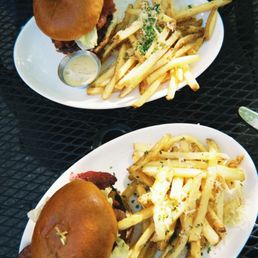 Burger truffle fries
