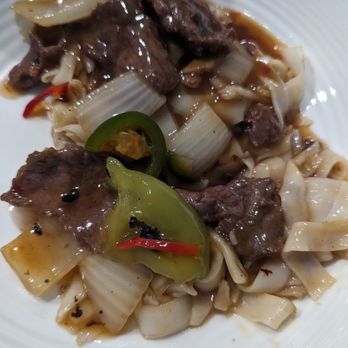 KW Cafe - Pepper and beef ho fun - Hong Kong Style Cafe Near Me - Rowland Heights, California