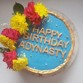 Fee's Sweets - a birthday cake decorated with flowers - Cupcakes Near Me Fee's Sweets - a birthday cake decorated with flowers - Cupcakes Near Me