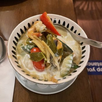 Two Point - Seafood green curry - Thai Near Me - London, XGL Two Point - Seafood green curry - Thai Near Me - London, XGL