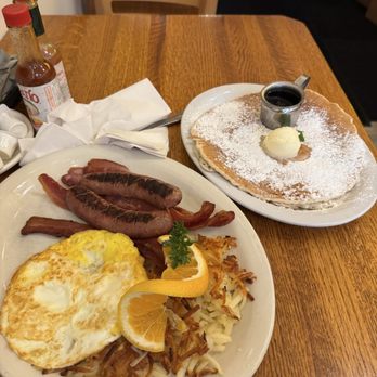 Old Monterey Cafe - Breakfast & Brunch Near Me - Monterey, California Old Monterey Cafe - Breakfast & Brunch Near Me - Monterey, California