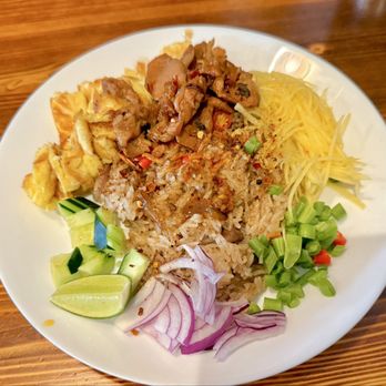 Tong Thai Bistro - Thai Near Me - Folsom, California