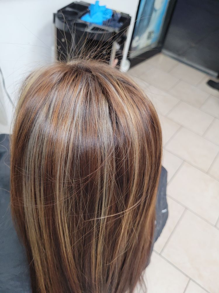Creative Hair Salon Logo