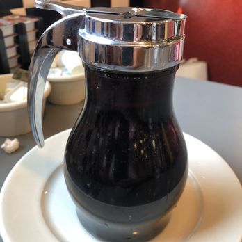 Dalrock Diner - Warm maple syrup - American Near Me - Rowlett, Texas