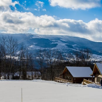 Golden Anchor Cabins - Royale Honeymoon Log Cabin on a beautiful winter day - Vacation Rentals Near Me - Dryfork, West Virginia