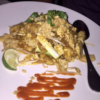Eathai - Spicy skinny pad Thai with chicken - Thai Near Me - Boca Raton, Florida