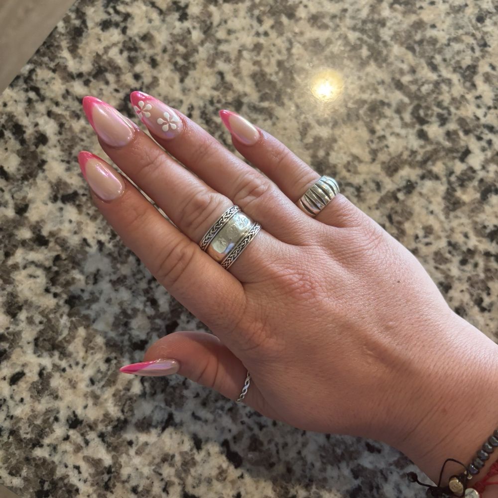 Dior Nails Spa - Nail Salons Near Me - Washington, Utah