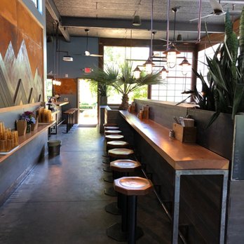 Handline - Inside bar stool seating - Seafood Near Me - Sebastopol, California