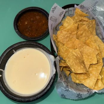 Barrio Tacos Hudson - Queso and salsa Roja - Tacos Near Me - Hudson, Ohio