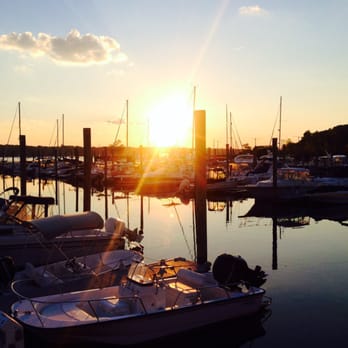 Safe Harbor Glen Cove - Marinas Near Me - Glen Cove, New York