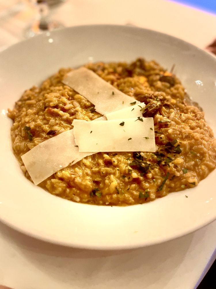 Serafina Italian Restaurant & Waterfront Bistro