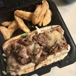 Cheesesteak & fries Cheesesteak & fries