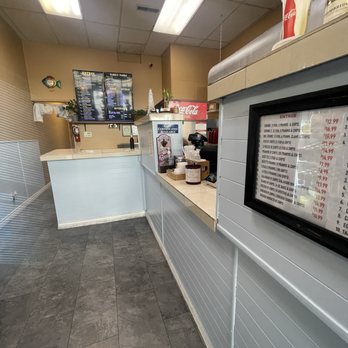 Louise's Fish & Chips - Ordering area - Seafood Near Me - Livermore, California Louise's Fish & Chips - Ordering area - Seafood Near Me - Livermore, California