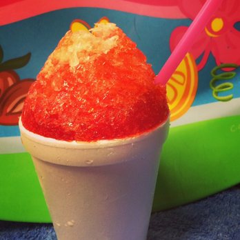 Bee Cool Snowballs - Strawberry Cheesecake with Cream Cheese topping. Also available in sugar free - Shaved Snow Near Me - Houma, Louisiana