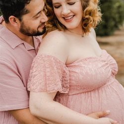 Maternity photo in Riverside citrus park