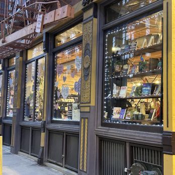Sandmeyer's Bookstore - Bookstores Near Me - Chicago, Illinois