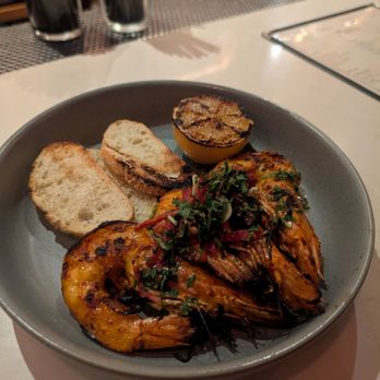 Harp & Crown - Garlic Prawns - New American Near Me - Philadelphia, Pennsylvania