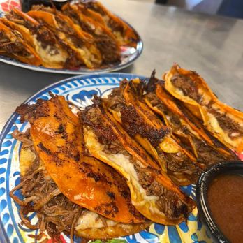AZ Taco King - The best Birria tacos in Arizona - Food Trucks Near Me - Phoenix, Arizona AZ Taco King - The best Birria tacos in Arizona - Food Trucks Near Me - Phoenix, Arizona