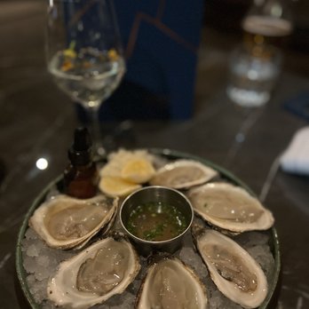 Rundle Bar - Oysters! - Lounges Near Me - Banff, Alberta Rundle Bar - Oysters! - Lounges Near Me - Banff, Alberta