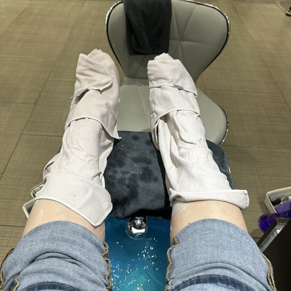 Blooming Nails and Spa - Hot towels - Waxing Near Me - Glendale, Arizona