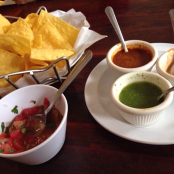 Las Cazuelas - Free salsa and chips - Mexican Near Me - Miami, Florida