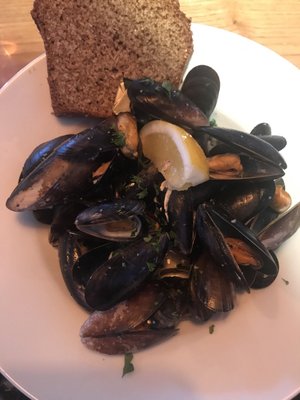 King Sitric Seafood Bar & Accommodation by null
