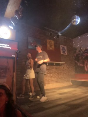 KARAOKE BAR 3 MINOTS by null