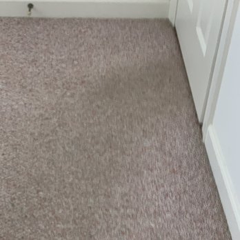 Resort Realty - Disgusting carpet - Property Management Near Me - Nags Head, North Carolina