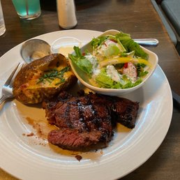 Sirloin M/R cooked to perfection! Sirloin M/R cooked to perfection!
