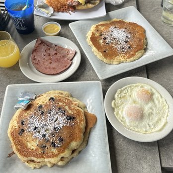 Pop's Sunset Grill - Blueberry pancakes were phenomenal! - Seafood Near Me - Nokomis, Florida Pop's Sunset Grill - Blueberry pancakes were phenomenal! - Seafood Near Me - Nokomis, Florida