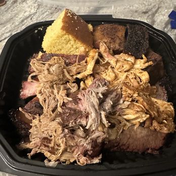 Mookie's BBQ - Pit master sampler - Barbeque Near Me - Great Falls, Virginia