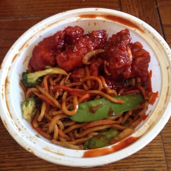 Mandarin Kitchen - a bowl of noodles with meat and vegetables - Chinese Near Me - Elkhart, Indiana