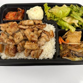 Cham Sut Gol - Lunch special
For dine in & to go - Korean Near Me - Glendale, California Cham Sut Gol - Lunch special
For dine in & to go - Korean Near Me - Glendale, California