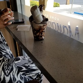 Zero Degrees - Cookies & Cream sundae $5 - Bubble Tea Near Me - Las Vegas, Nevada Zero Degrees - Cookies & Cream sundae $5 - Bubble Tea Near Me - Las Vegas, Nevada