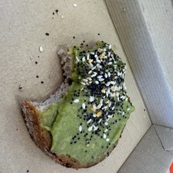 Dunkin' - Avocado toast