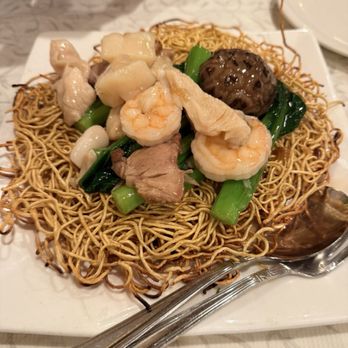 R & G Lounge - Chow Mein 炒麵 - Seafood Near Me - San Francisco, California R & G Lounge - Chow Mein 炒麵 - Seafood Near Me - San Francisco, California