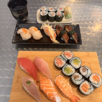 Musashi’s - Lunch nigiri plate (bottom) scallop, salmon, eel nigiri (middle) yellowtail roll (top) - Sushi Bars Near Me - Corona, California Musashi’s - Lunch nigiri plate (bottom) scallop, salmon, eel nigiri (middle) yellowtail roll (top) - Sushi Bars Near Me - Corona, California