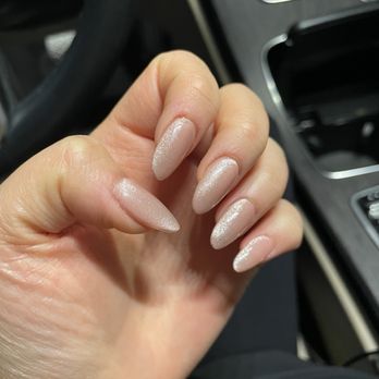 Natural Nail & Spa - Short round gel x natural cat eye by Jenny - Nail Salons Near Me - Los Angeles, California Natural Nail & Spa - Short round gel x natural cat eye by Jenny - Nail Salons Near Me - Los Angeles, California