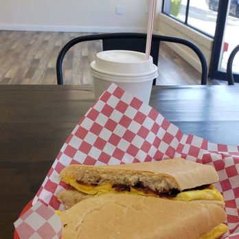 Nelly's Cuban Cafe - Cuban Near Me - Grants Pass, Oregon