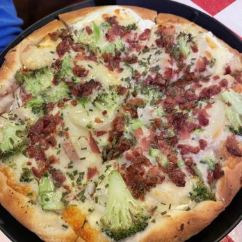 Willington Pizza House - Red bliss potato pizza - Pizza Near Me - Willington, Connecticut Willington Pizza House - Red bliss potato pizza - Pizza Near Me - Willington, Connecticut