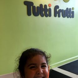 Tutti Frutti - Isla Adora