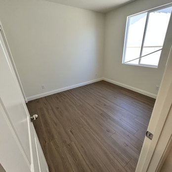 Louks Flooring Solutions - Bed#1 - Flooring Near Me
