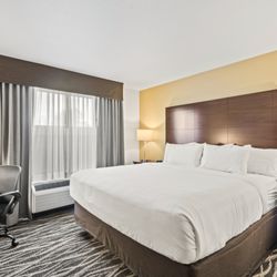 Cobblestone Hotel & Suites