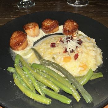 True Kitchen + Bar - Scallops and risotto - New American Near Me - Roseburg, Oregon True Kitchen + Bar - Scallops and risotto - New American Near Me - Roseburg, Oregon