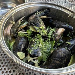 Thai Curry mussels- fresh and cooked perfectly Thai Curry mussels- fresh and cooked perfectly