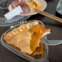 Apricot pie