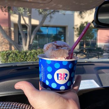 Baskin-Robbins - When the wind is up you can always eat your ice cream in the car. - Ice Cream & Frozen Yogurt Near Me - Eastvale, California